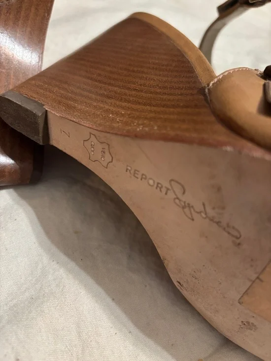 Vero Cuoio Tan Fringe Stud Peep-Toe Booties - Picture 4 of 5